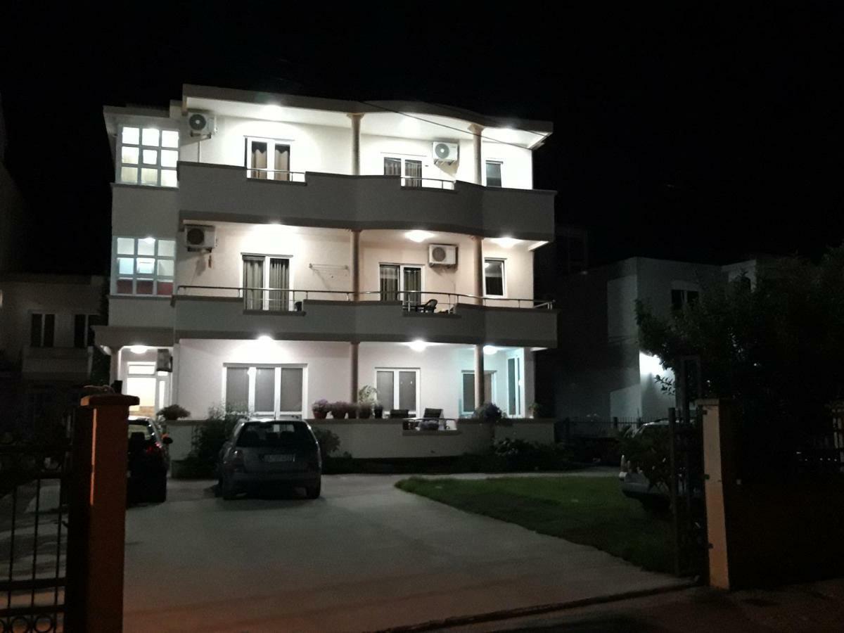 Apartment Family Ulcinj Exterior foto